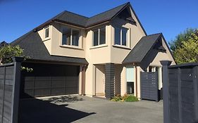 Davidsons Luxury Homestay